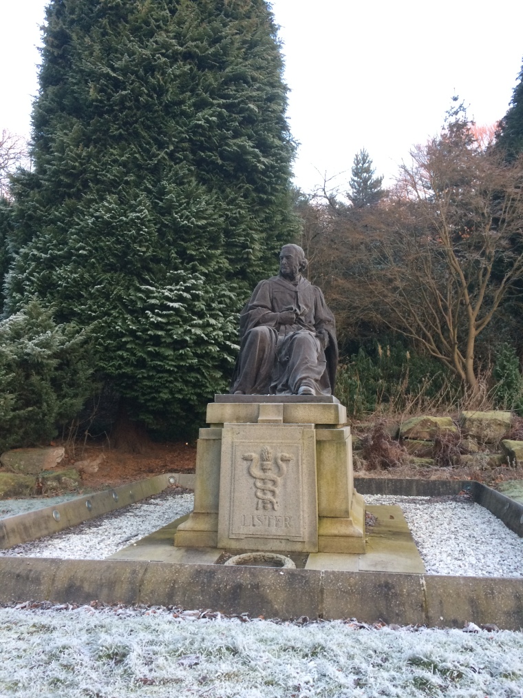 Lisabeth Westwood university glasgow statue